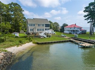 3 Cardinal Trl, Deltaville, VA 23043