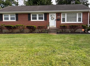 2212 Mary Catherine Dr, Shively, KY 40216