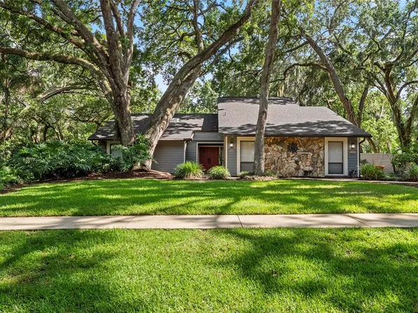 2503 High Oaks Ln, Lutz, FL 33559