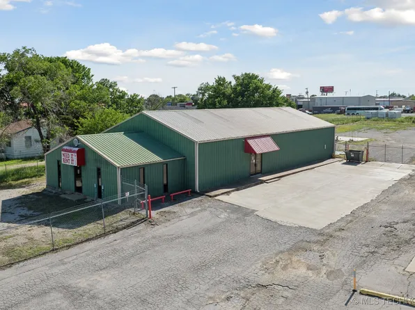 104 N Lombard Ln, Skiatook, OK 74070