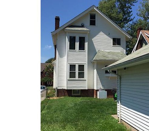 2nd image of 243 E 214th St