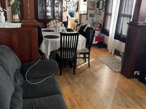 2142 South 57th STREET, West Allis, WI 53219