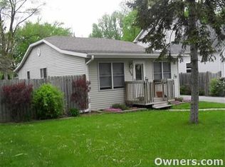 170 N Greenfield Ave, Crystal Lake, IL 60014