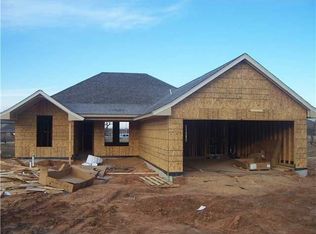 7701 Meadow Lake Dr, Yukon, OK 73099