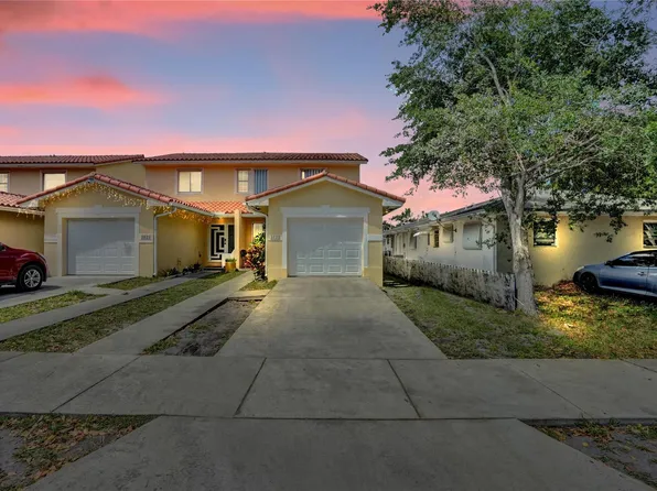 5823 Grant Street, Hollywood, FL 33021