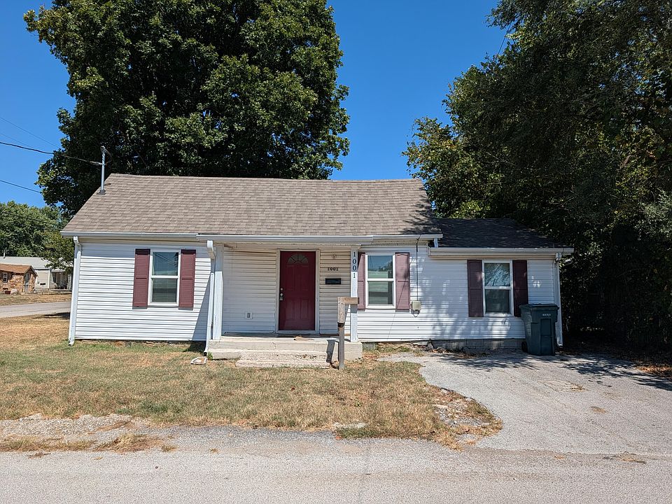 1st image of 1001 E Chestnut Street