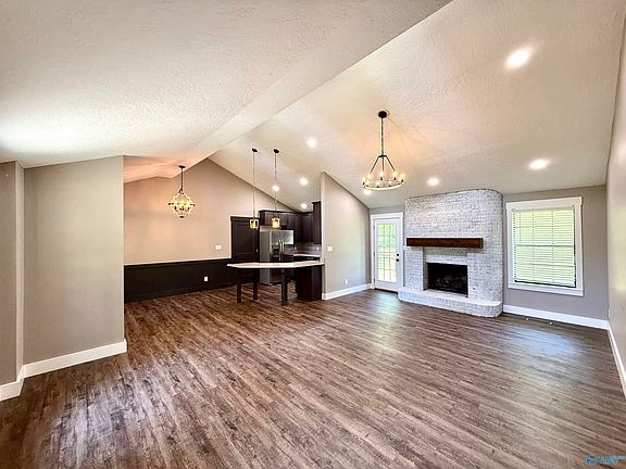 3rd image of 208 Seville Ln