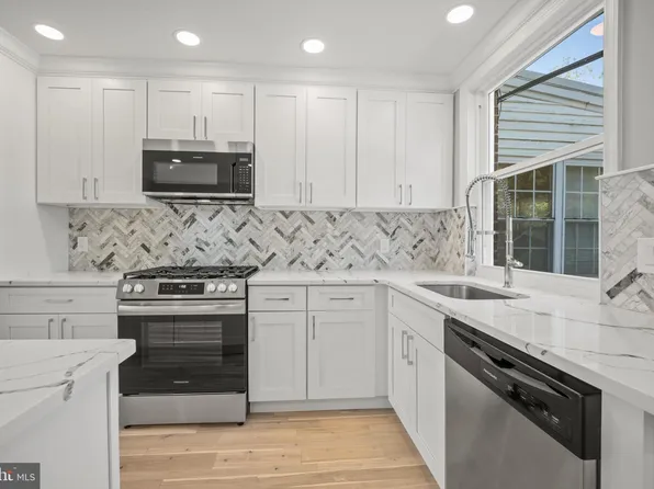 5418 Bingham St, Philadelphia, PA 19120