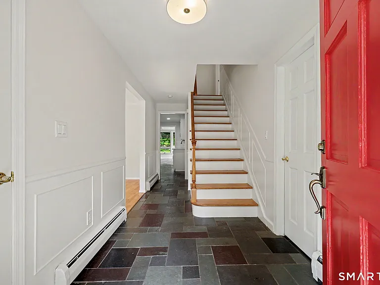 26 Revere Rd — Photo 3