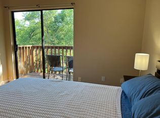 903 The High Rd #B, Austin, TX 78746