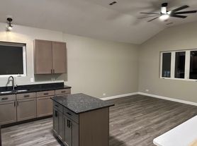 3028 W Flournoy St, Chicago, IL