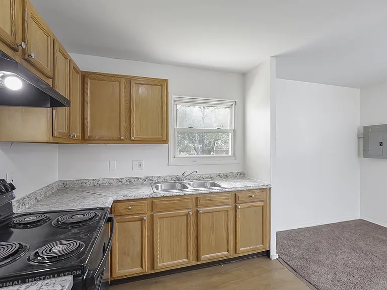 7399 Wollam Ave — Photo 22