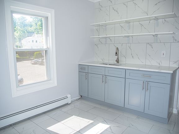 4th image of 3230 Lexington Ave APT 13