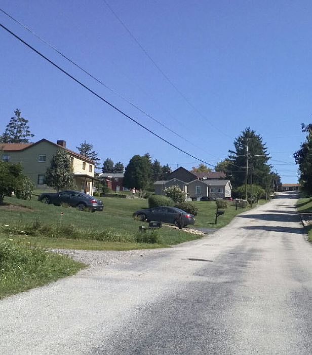 2nd image of 323 Sygan Rd