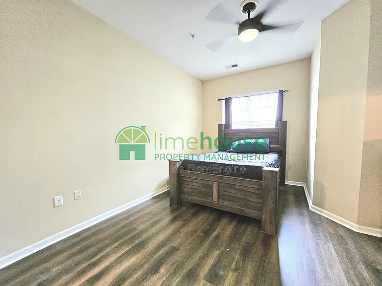 1400 Granby St #104 — Photo 11