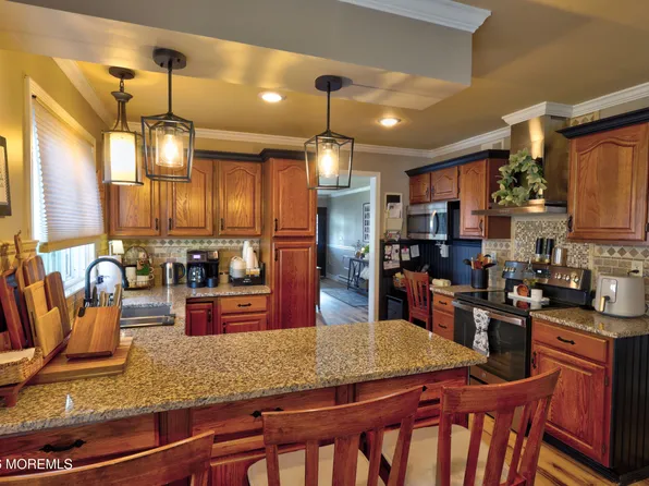 14 Harrow Place, Manchester, NJ 08759