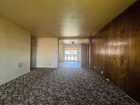 2nd image of 929 Millview St