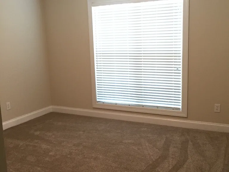 7 Royal Oak Dr NE — Photo 11