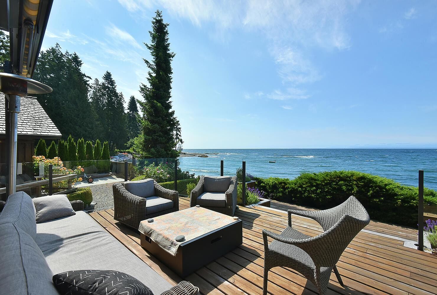 3757 Beach Ave, Roberts Creek, BC V0N 2W2 MLS R2797683 Zillow