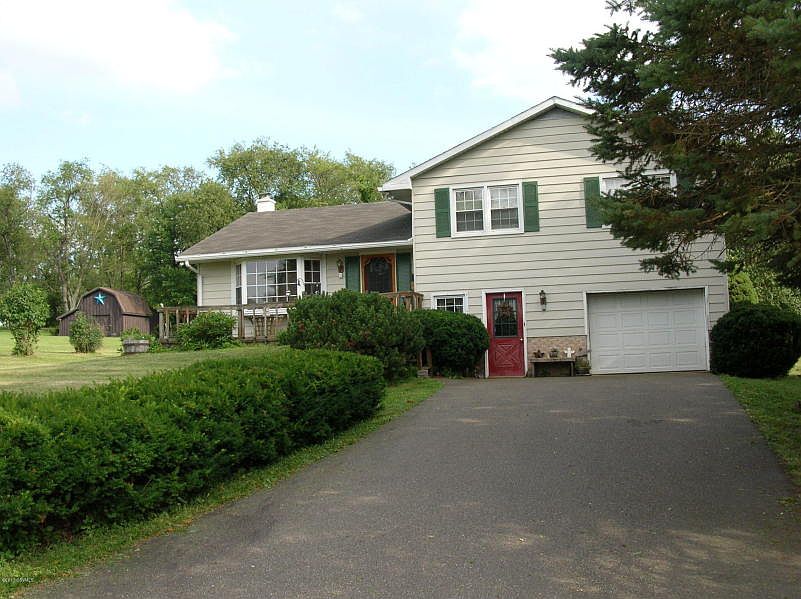 Welcome Home!! Paved Driveway