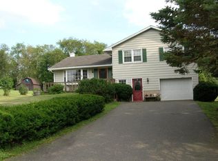 37 Wolf Manor Dr, Berwick, PA 18603