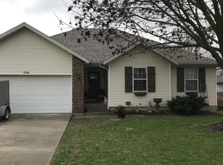 1306 W Turnberry Blvd, Ozark, MO 65721