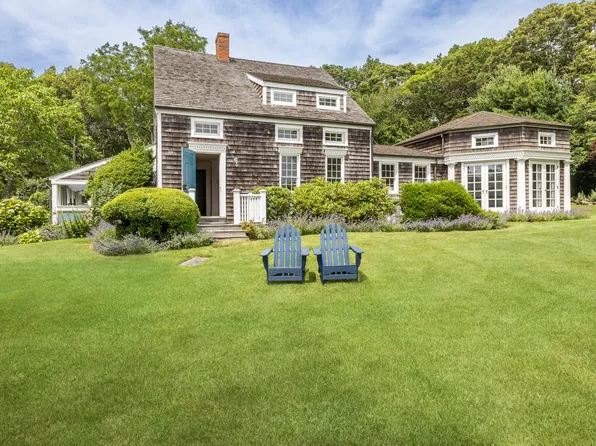 87 Fresh Pond Rd, Sag Harbor, NY 11963
