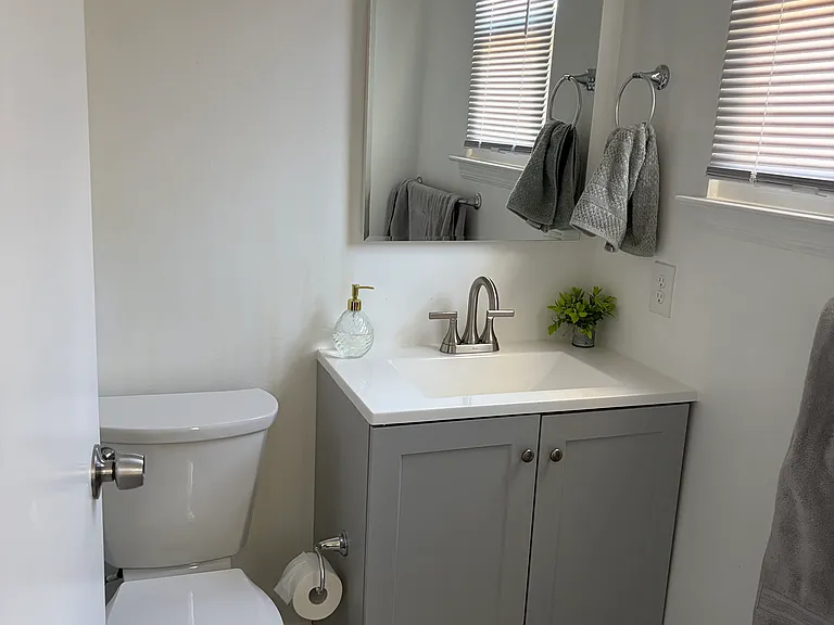 1660 Bluebird Dr #B — Photo 7