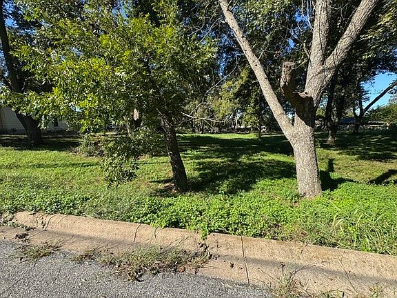4th image of 1610 S Rusk St