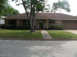 202 Quail Ridge Dr, Nacogdoches, TX 75961