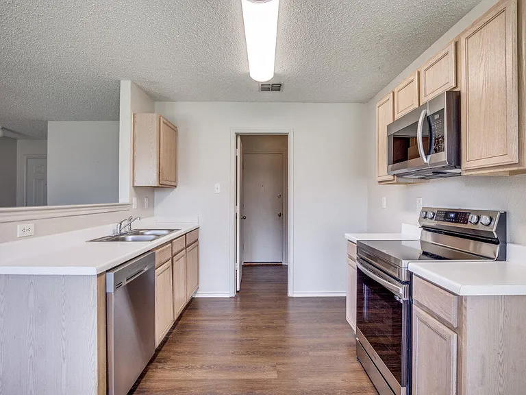 1424 Paint Brush Ct — Photo 5