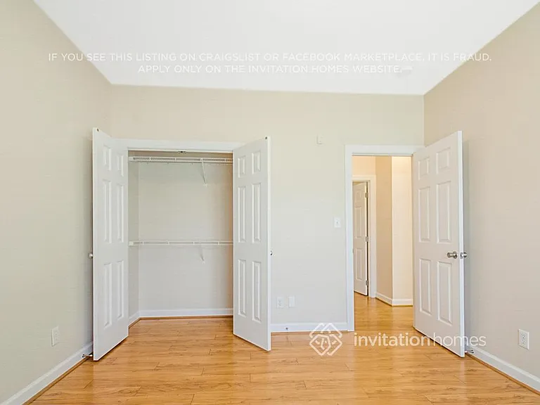 405 Broadmoor Way — Photo 16