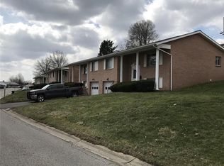 318 Johnet Dr, Saint Clairsville, OH 43950