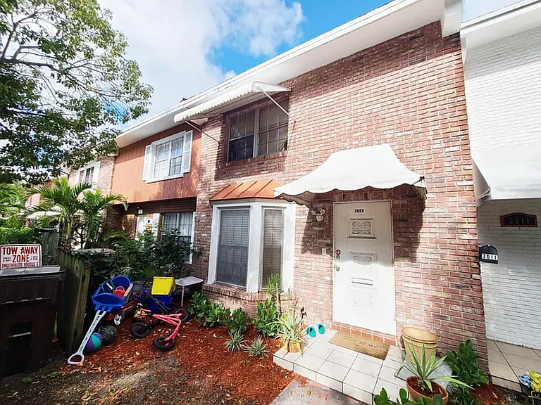 3609 Townhouse Ct, West Palm Beach, FL 33407, is a townhouse currently available for rent at $2,650 per month. This 1,150-square-foot home features 2 bedrooms and 2 bathrooms. Built in 1967, the property has an estimated market value of $245,600.