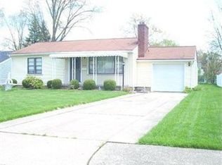 3237 Meredyth Ln, Youngstown, OH 44511