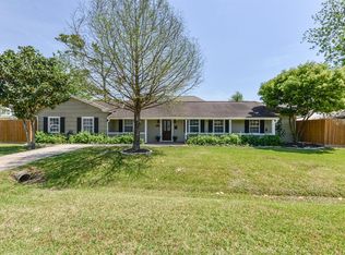 2610 Nicholson St, Houston, TX 77008