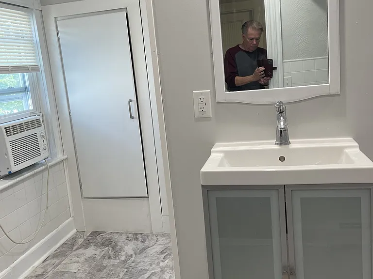 48 Grove St #5 — Photo 5