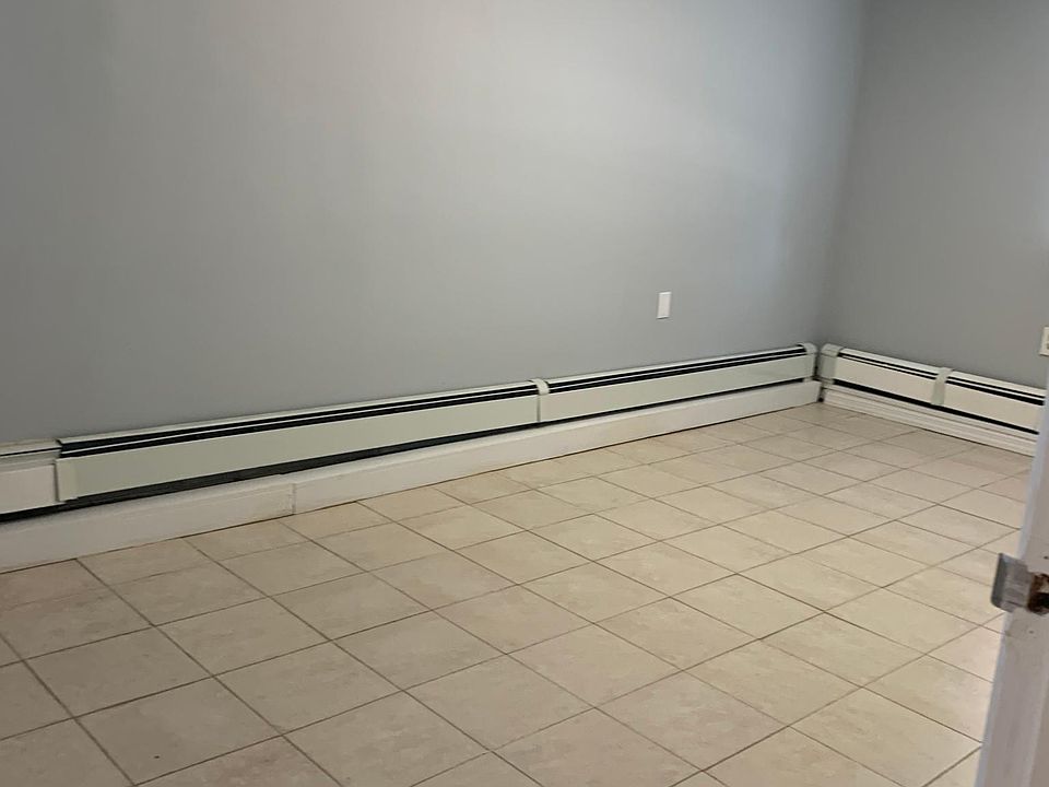 1st image of 16 Borcher Ave