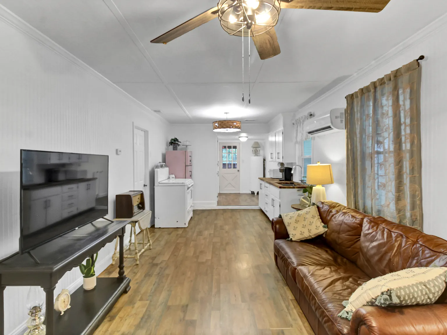2 bed, 500 sqft, $1,495 — Photo 3