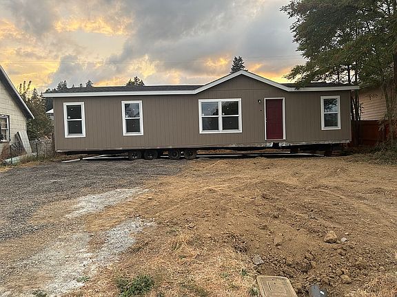 5th image of 523 Alder St