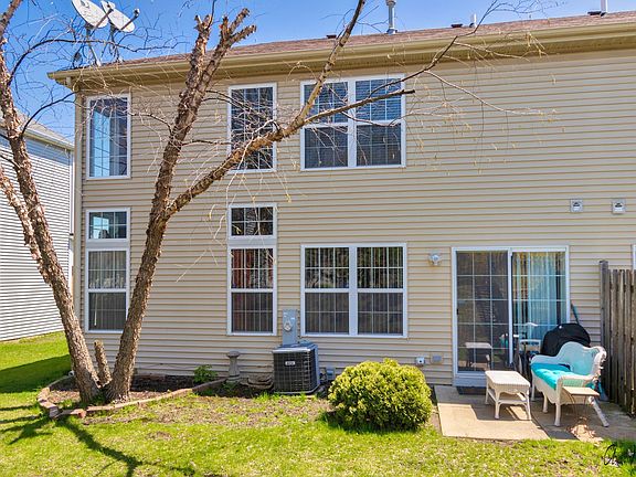 3rd image of 39160 N Aberdeen Ln