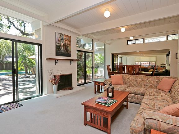4th image of 955 Peninsula Way