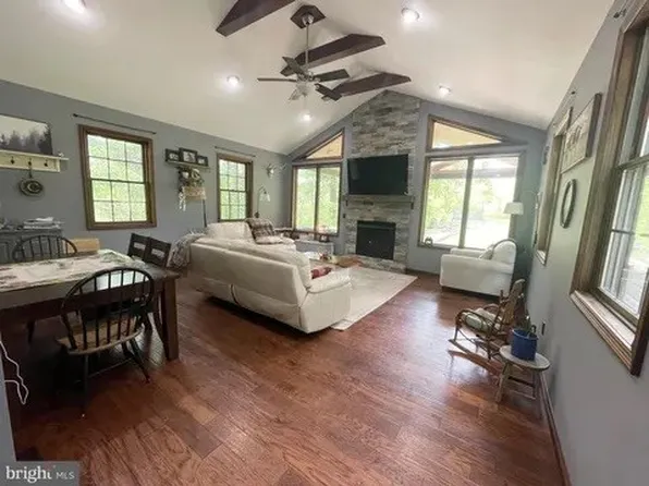 4306 National Pike, Markleysburg, PA 15459