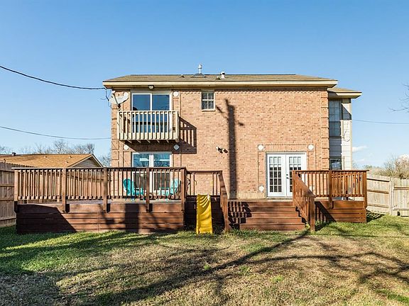 4th image of 3304 Glastonbury Dr