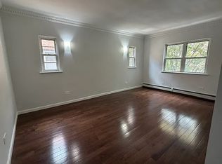 6856 Exeter St #2F, Forest Hills, NY 11375