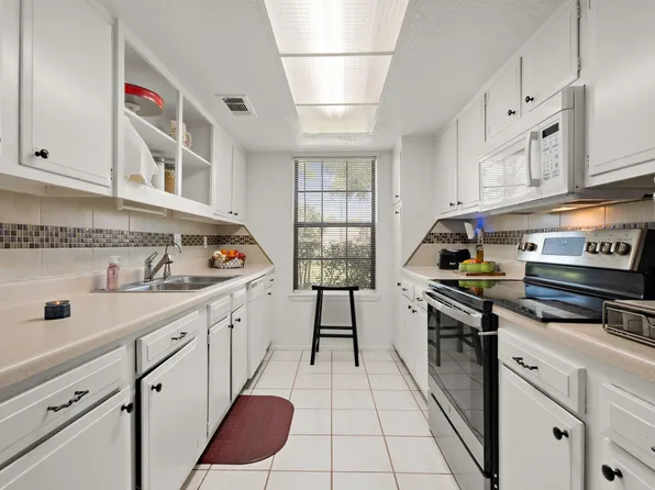 3836 Laura Leigh Ln, Friendswood, TX 77546
