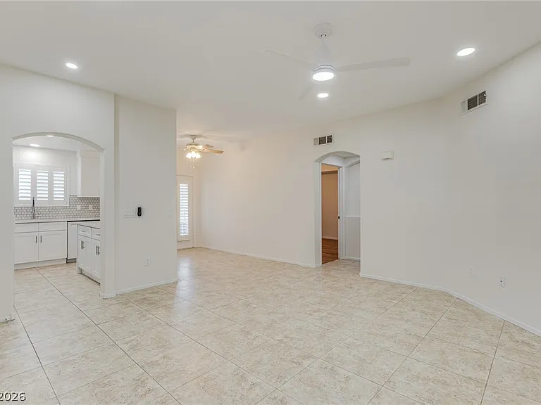 300 Pine Haven St #101 — Photo 13