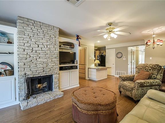 5th image of 5601 Thunderbird Ct #2