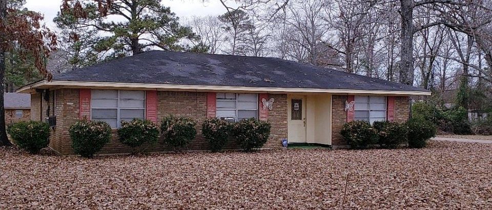 1st image of 10669 Edgewood Dr