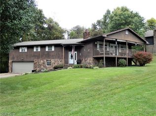 60 Berkshire Ct, Washington, WV 26181